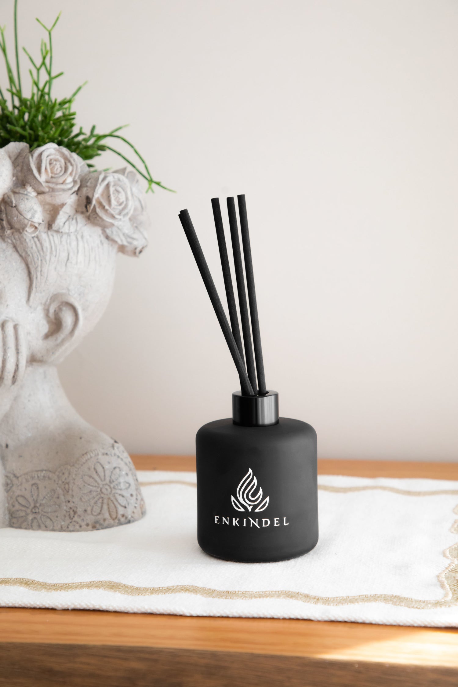 Lotus Flower Reed Diffuser - Matt Black